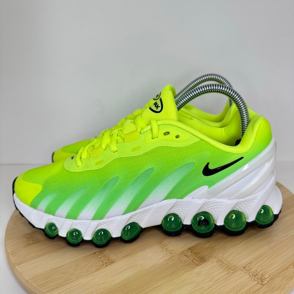 Nike Air Max Dn8 Sneaker Running Shoes Volt Green Black HF5509 Mens 7 Womens 8.5 - Picture 3 of 6